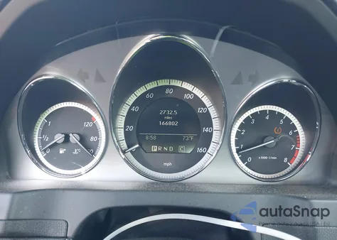 2010 Mercedes-Benz C 300 Luxury 4Matic/Sport 4Matic z USA, uszkodzony, nr VIN WDDGF8BBXAF433131